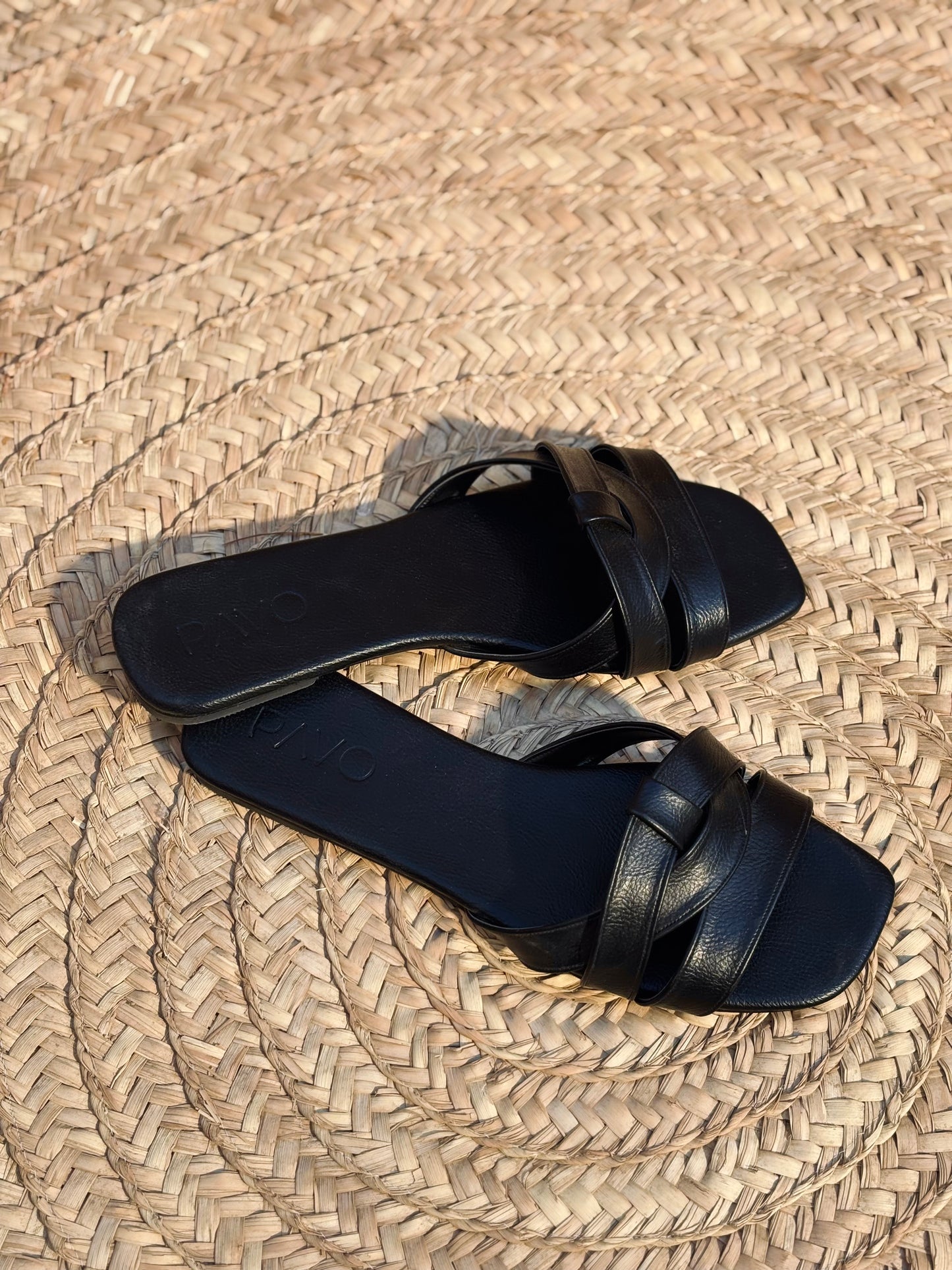 Black Dune slipper - PAVO Egypt