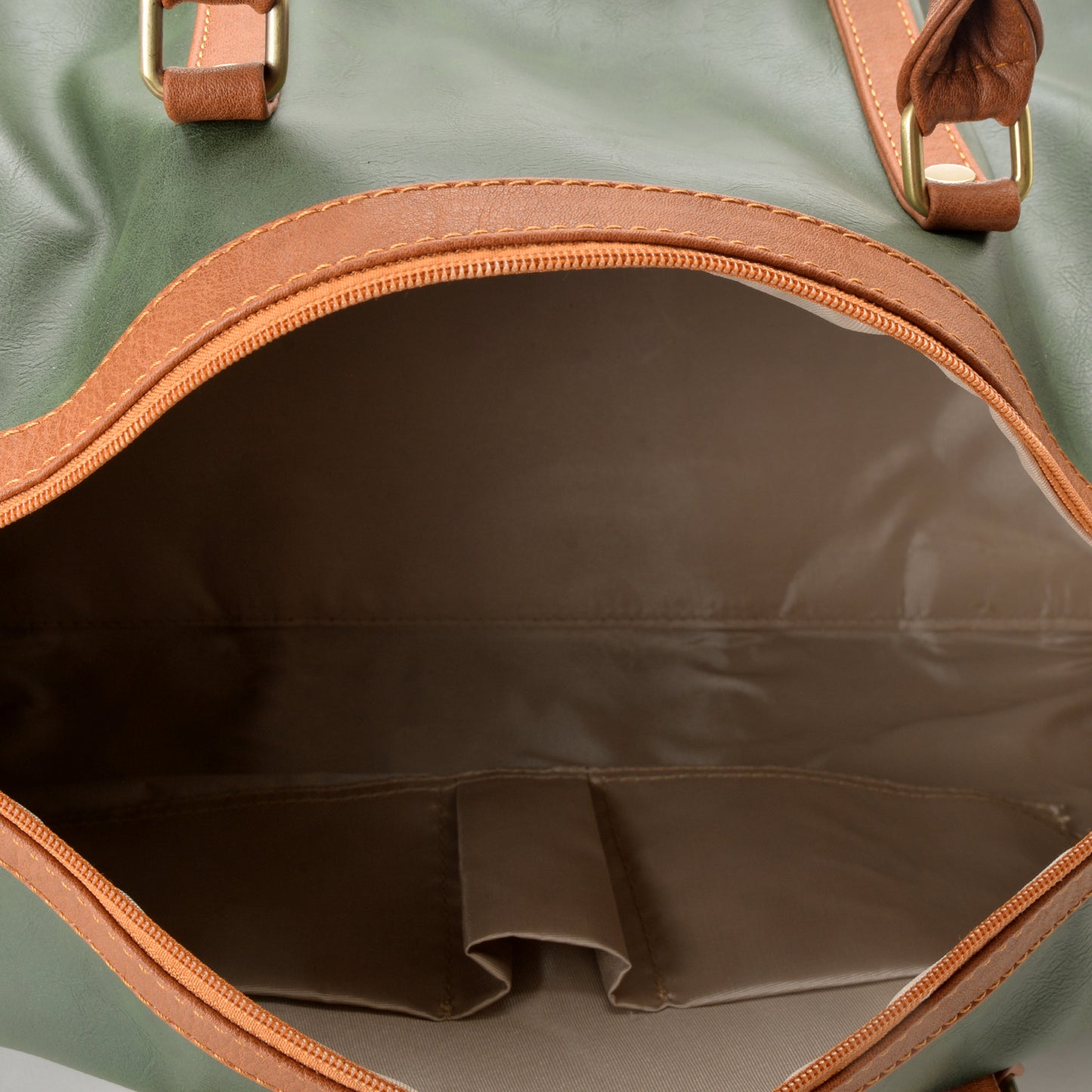 Duffle Bag Leather pine green and brown