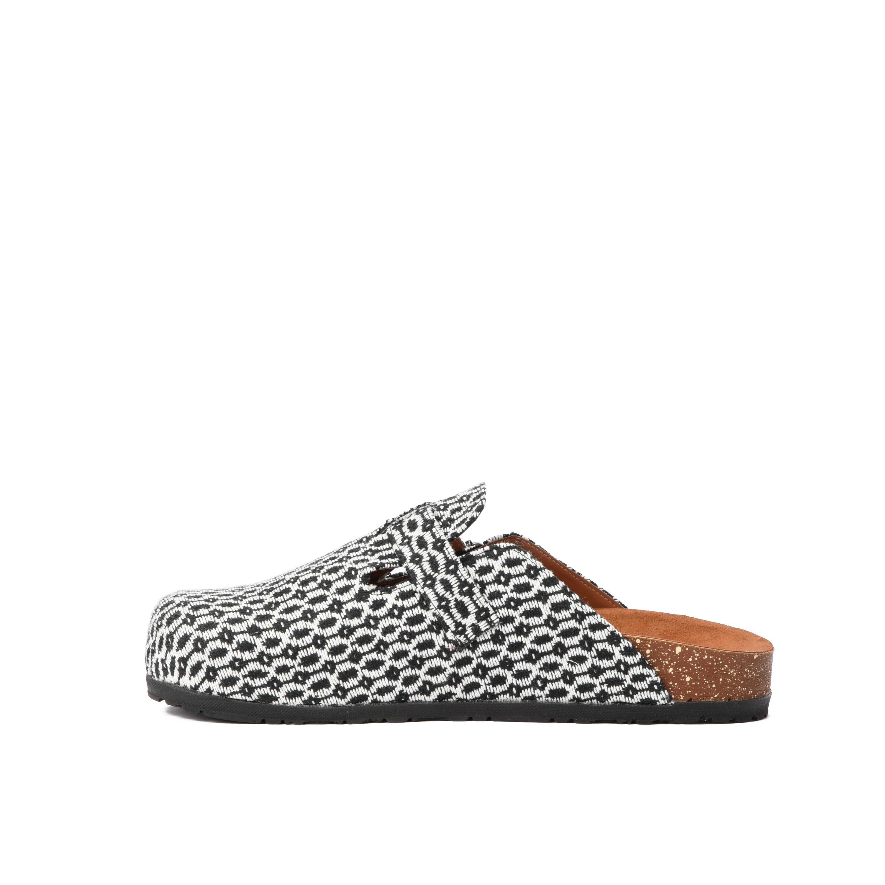 Black and white Pixel mule