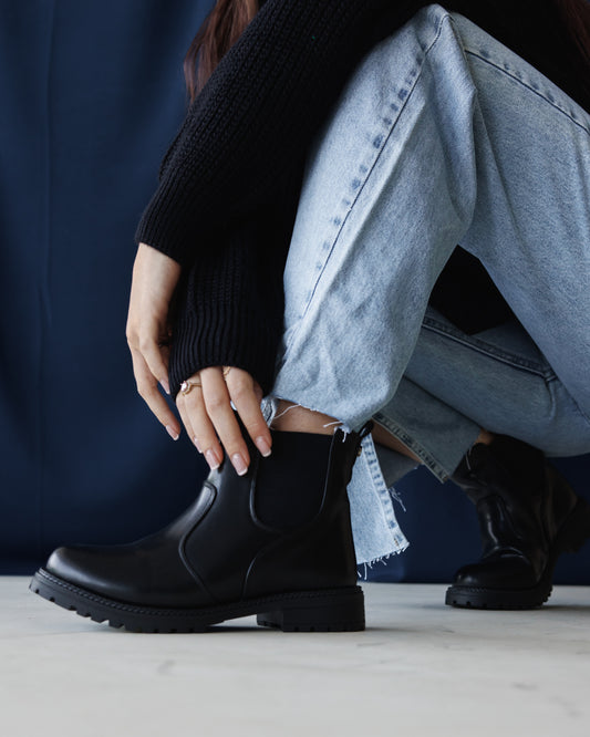 Black Bristol Boots