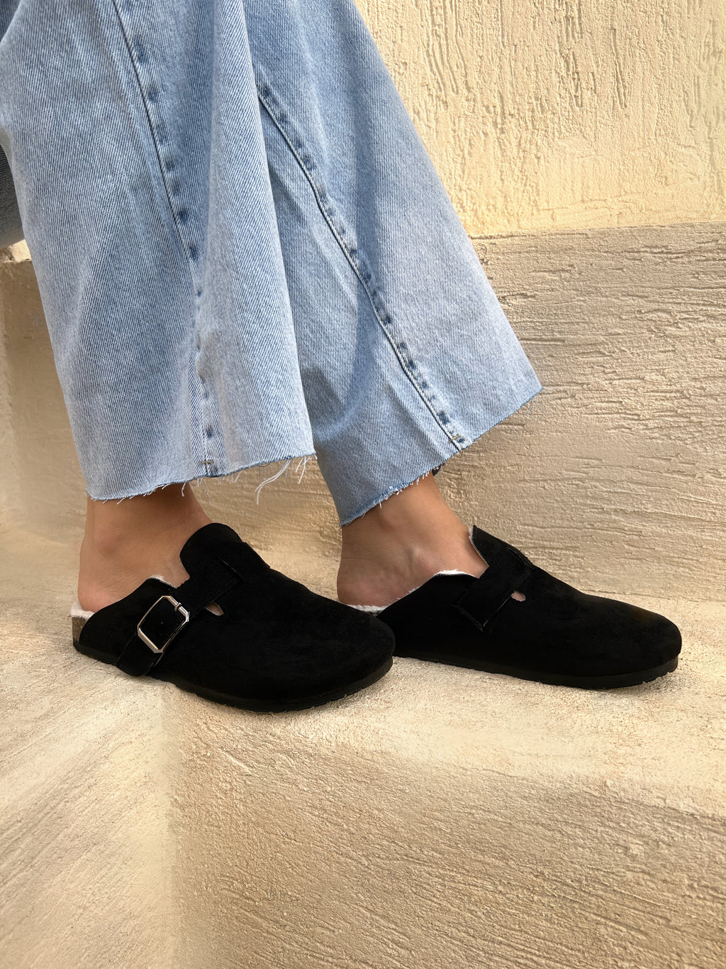 Mule Fur Black - PAVO Egypt