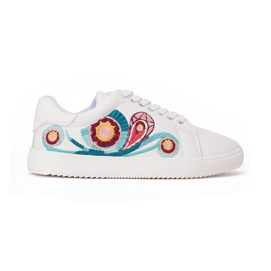 Sneakers Nairobi White Bypavo